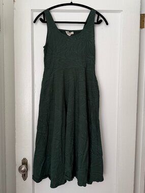 Happy Earth organic cotton green dress smocked back, size medium